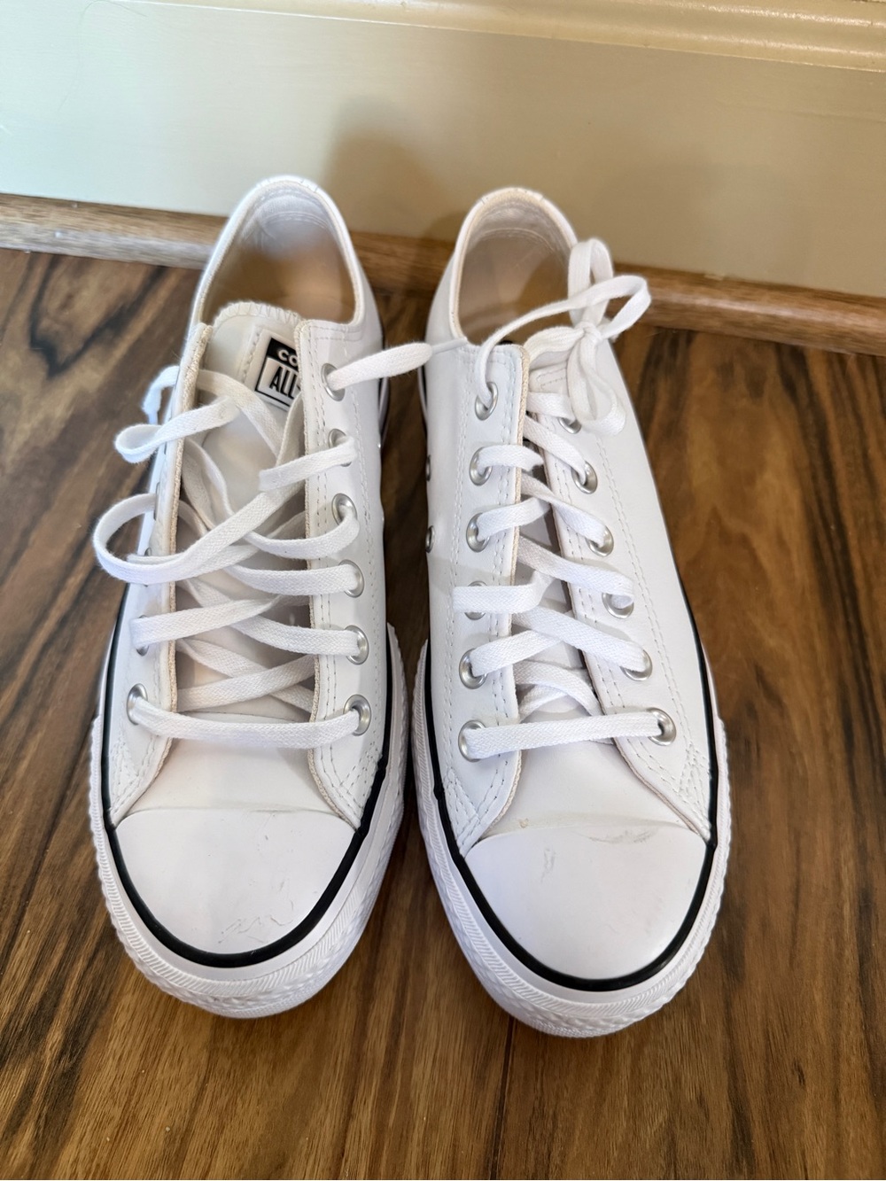Platform Converse Low Top leather Sneakers -white size 8